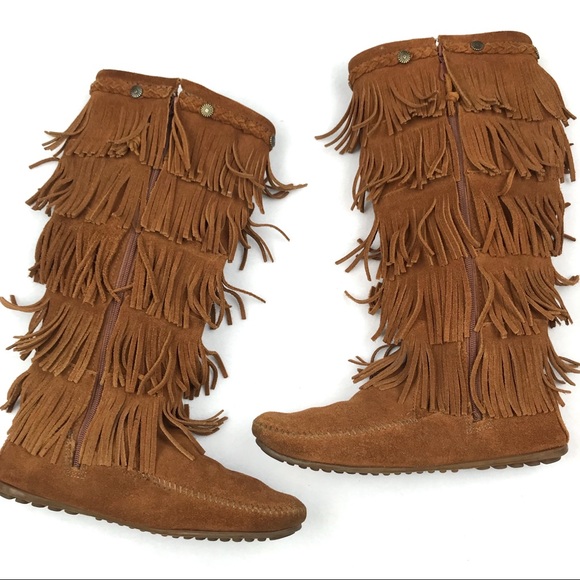 Minnetonka Shoes - Minnetonka | Women’s 5 Layer Fringe Boots Size 10